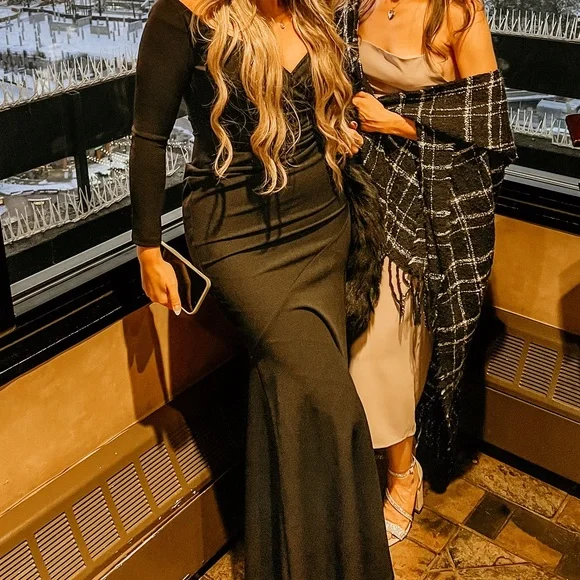 Black long Fashion Nova Dress - Picture 4 of 5